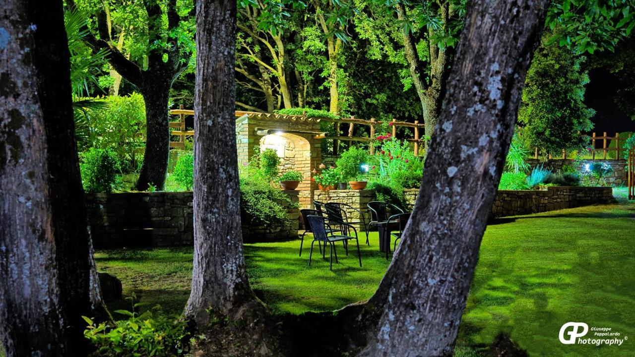 Locanda al Giglio d'Oro Ruvo del Monte Esterno foto