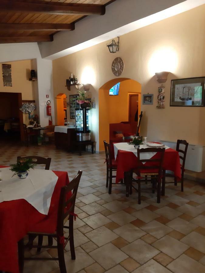 Locanda al Giglio d'Oro Ruvo del Monte Esterno foto